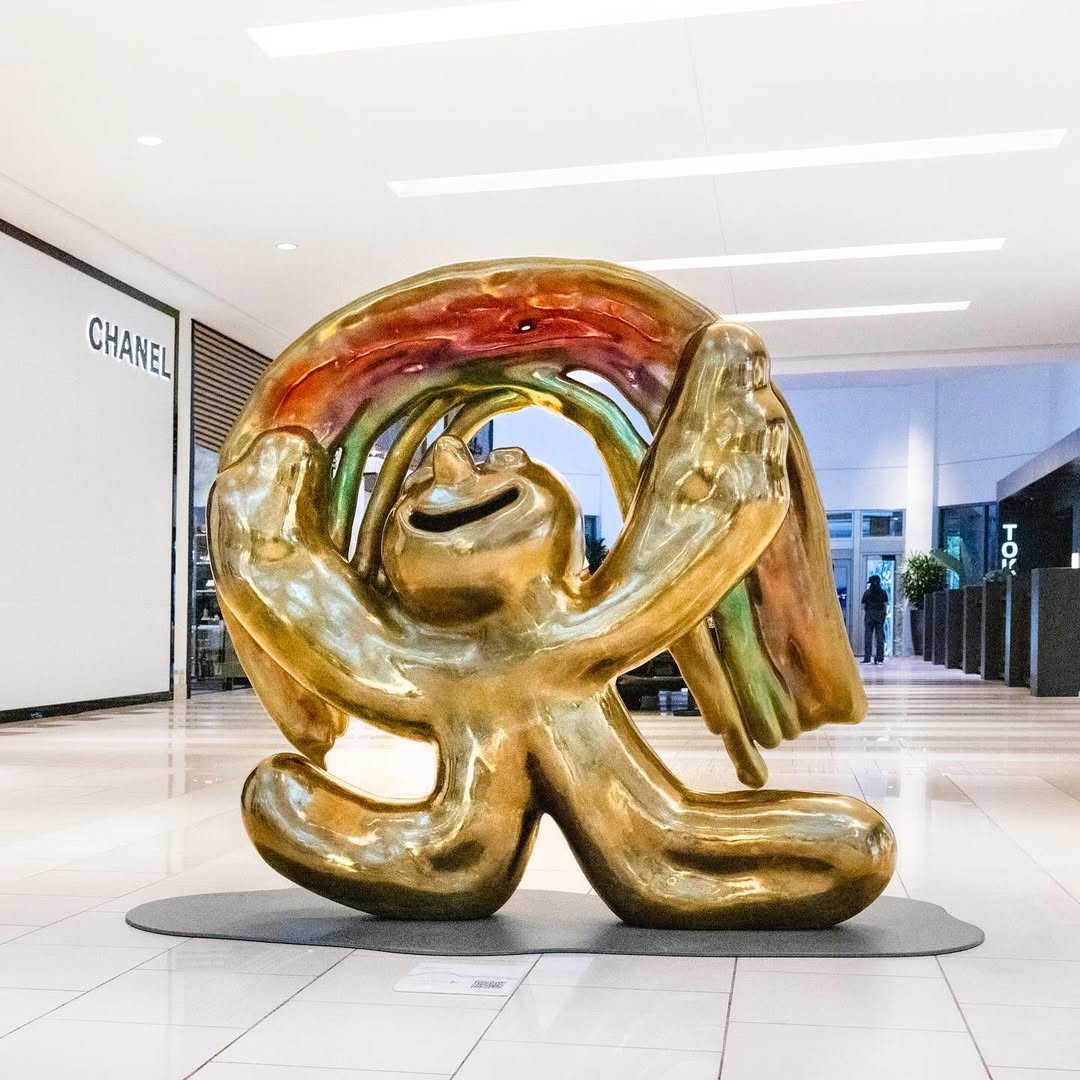 Austin Lee art at Aventura Mall